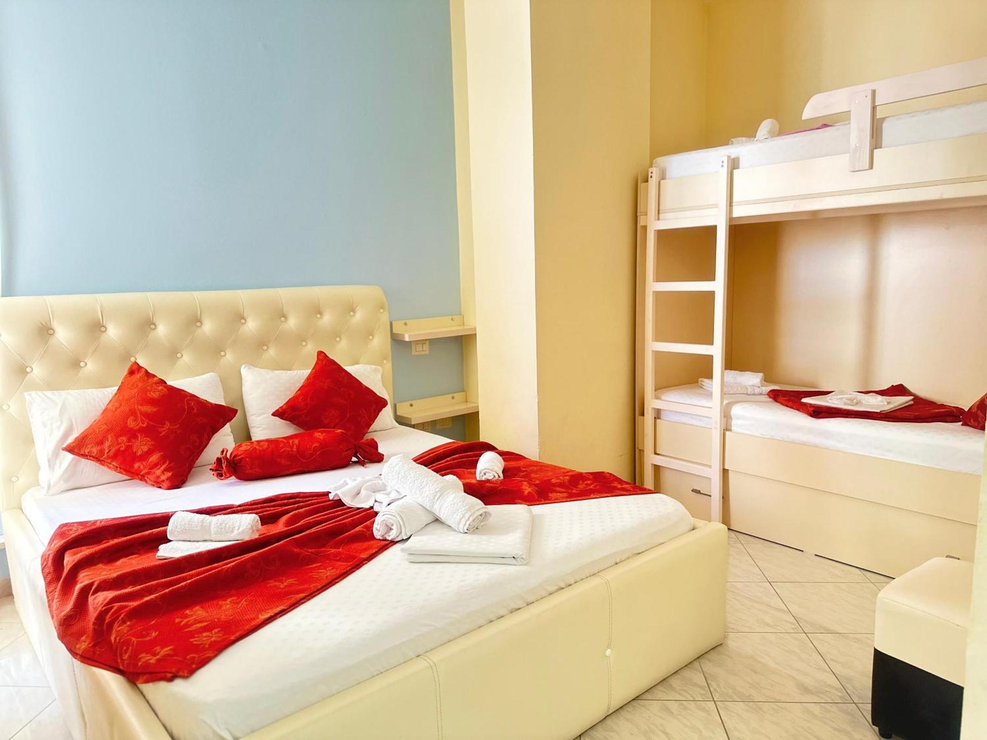 Hotel Garden Radhimë Екстериор снимка