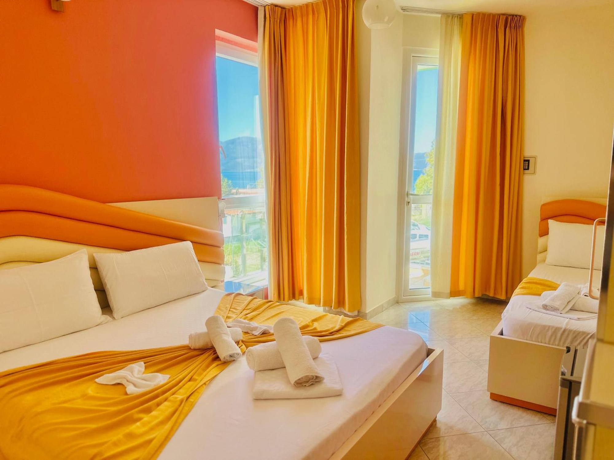 Hotel Garden Radhimë Екстериор снимка