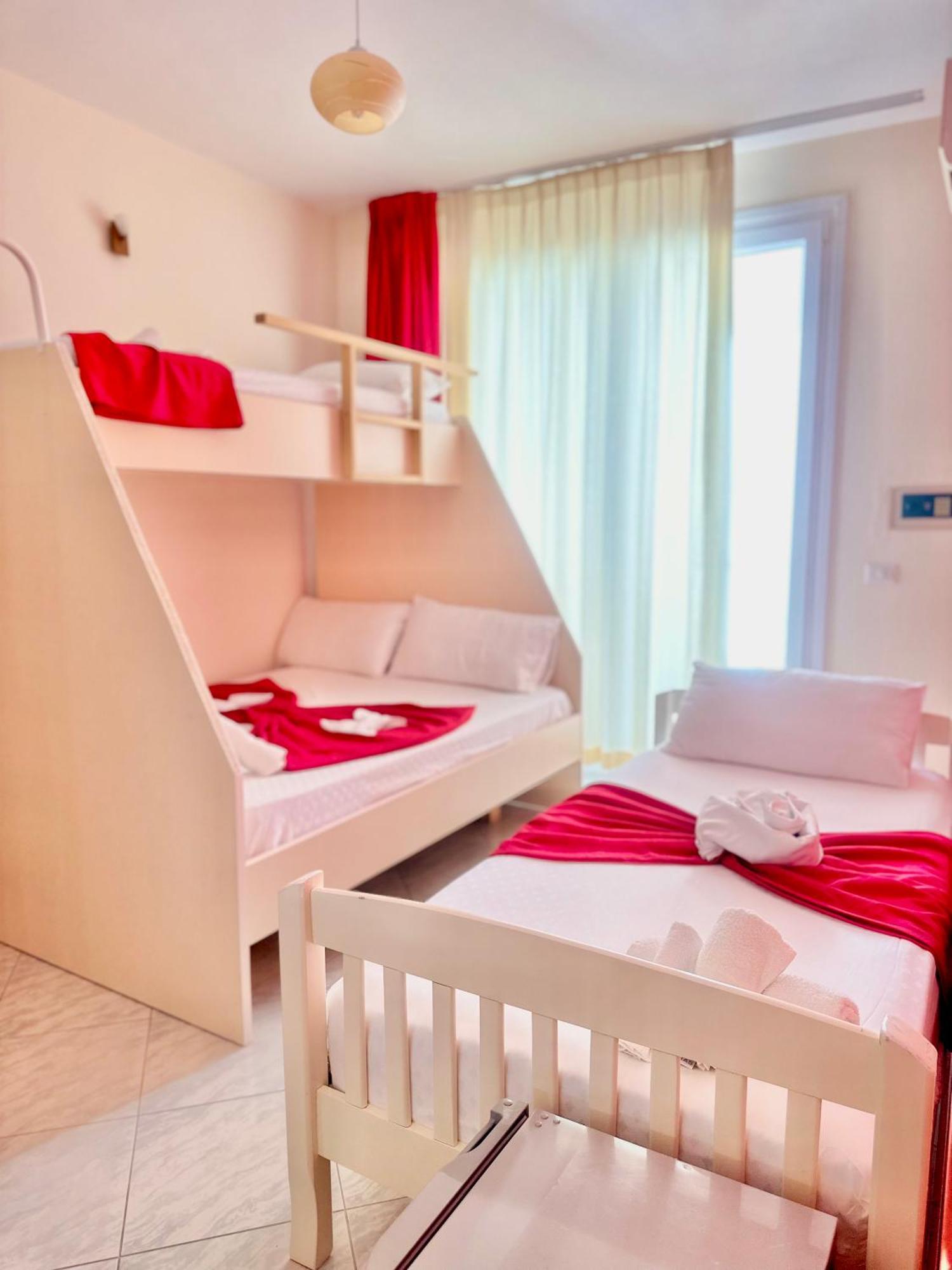 Hotel Garden Radhimë Екстериор снимка
