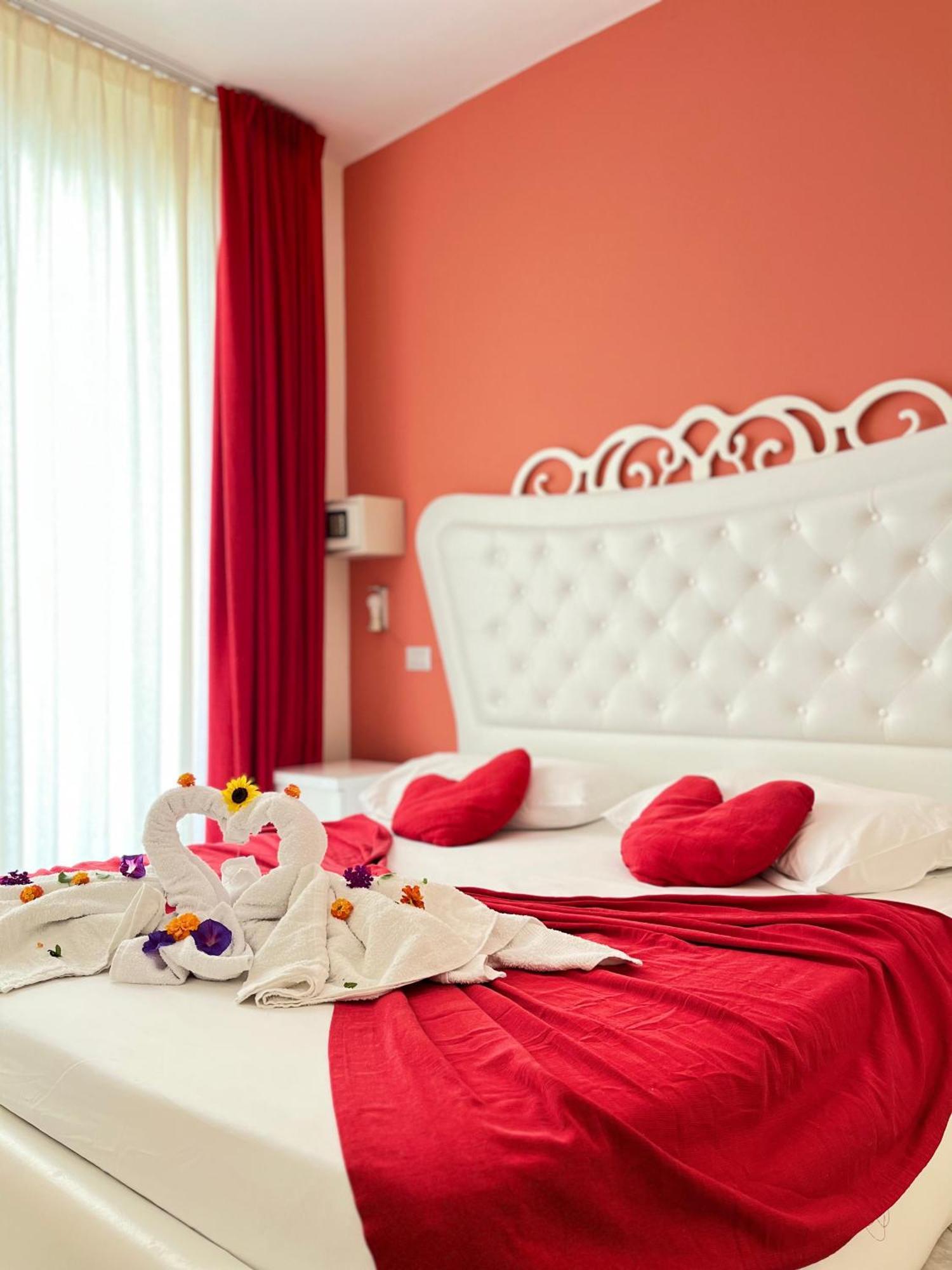 Hotel Garden Radhimë Екстериор снимка