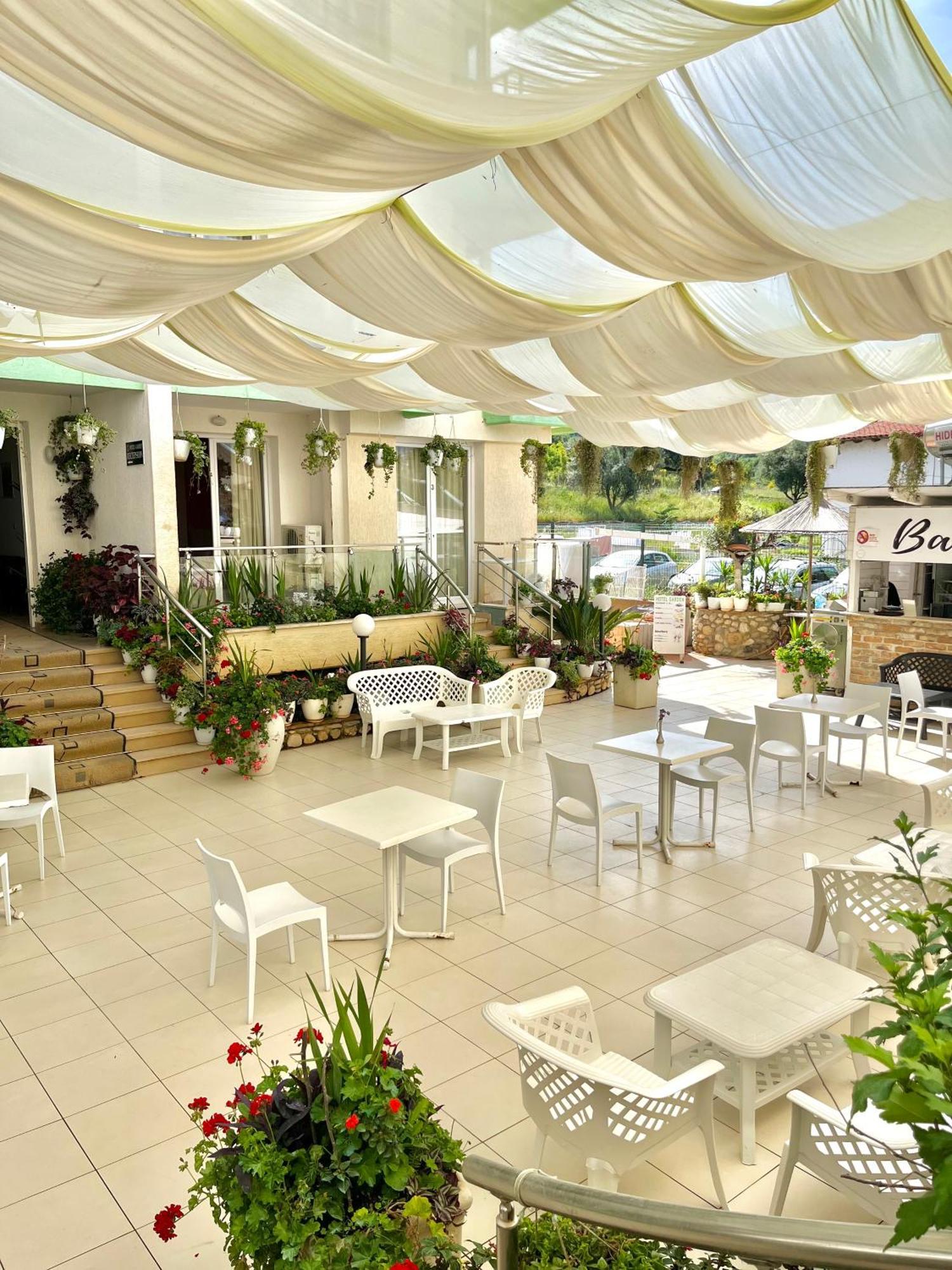 Hotel Garden Radhimë Екстериор снимка