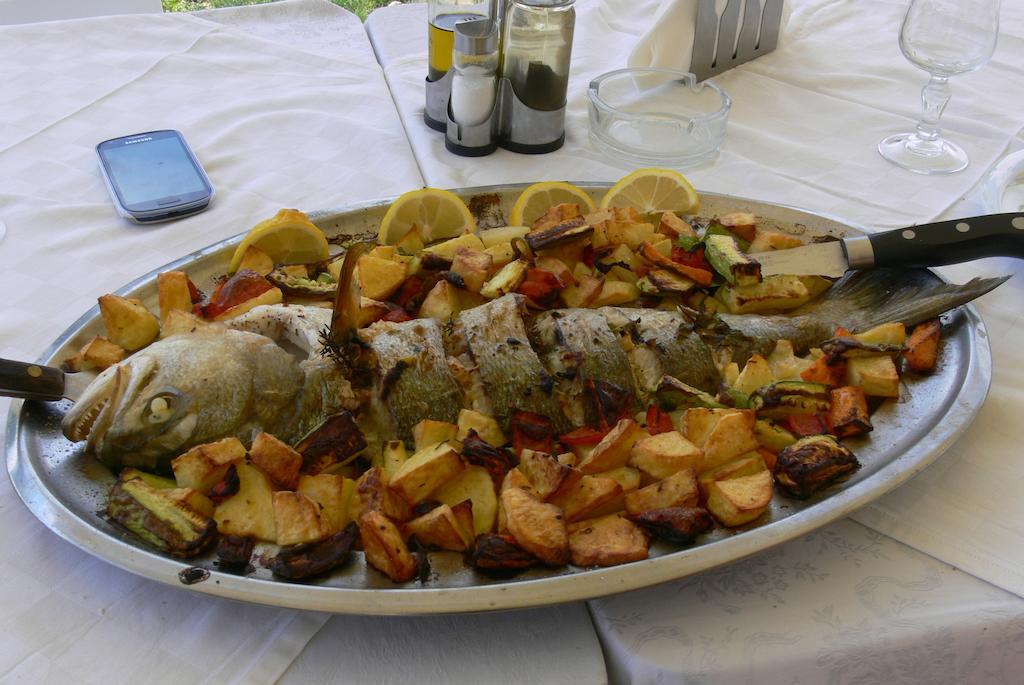 Hotel Garden Radhimë Екстериор снимка