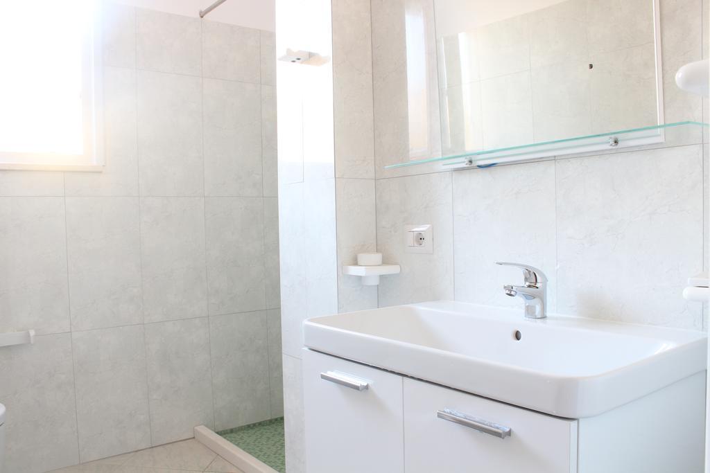 Hotel Garden Radhimë Екстериор снимка