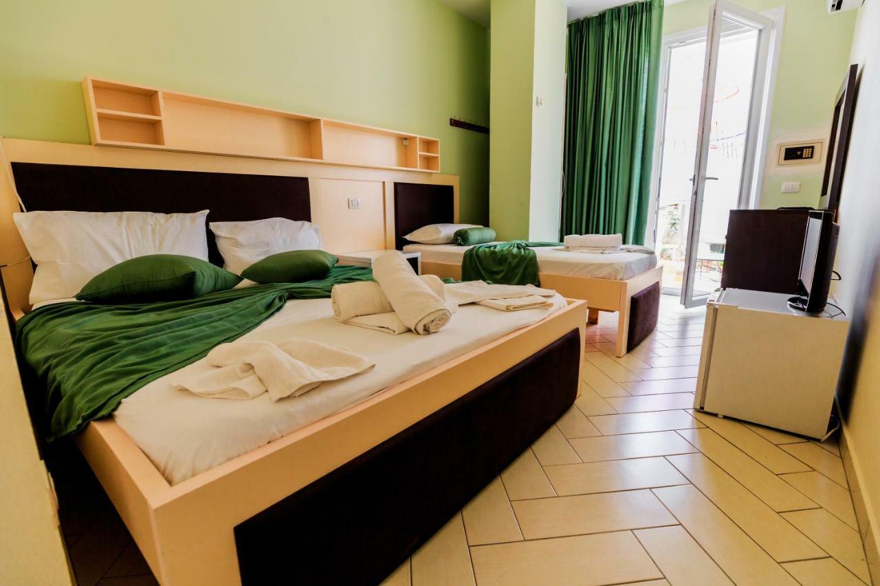 Hotel Garden Radhimë Екстериор снимка